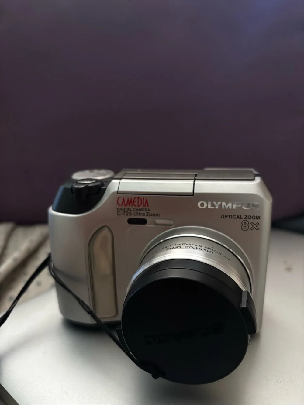 Olympus Silver Digital Camera — Camedia C-725 with 8x Optical Zoom